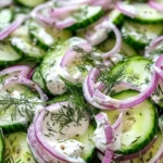 Cremiger Gurkensalat mit griechischem Joghurtdressing